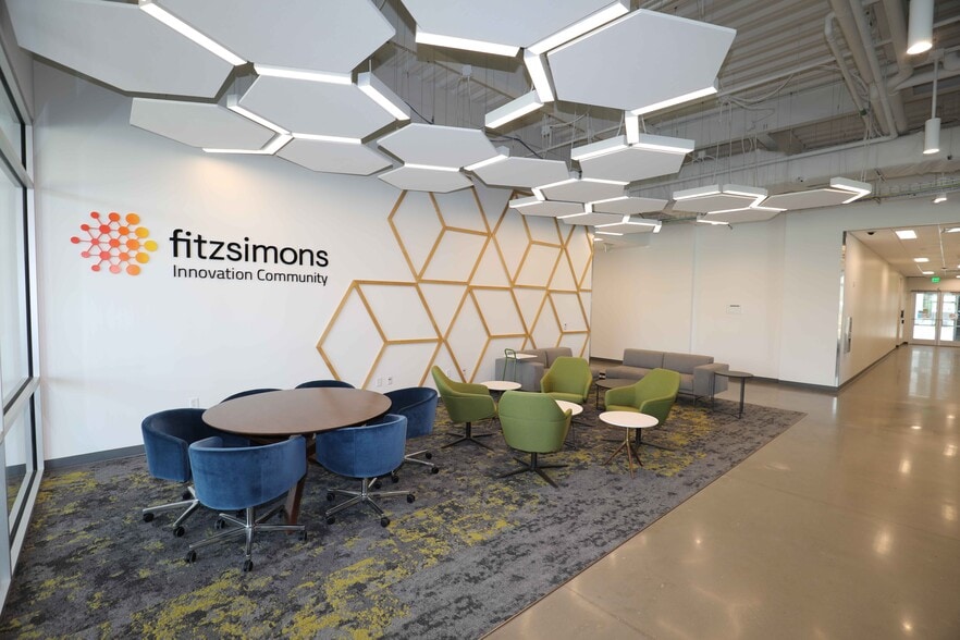 2115 N Scranton Way, Aurora, CO for lease - Interior Photo - Image 3 of 9