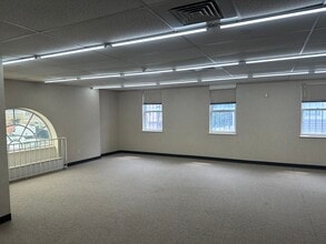201 N Wood Ave, Linden, NJ for lease Interior Photo- Image 1 of 2