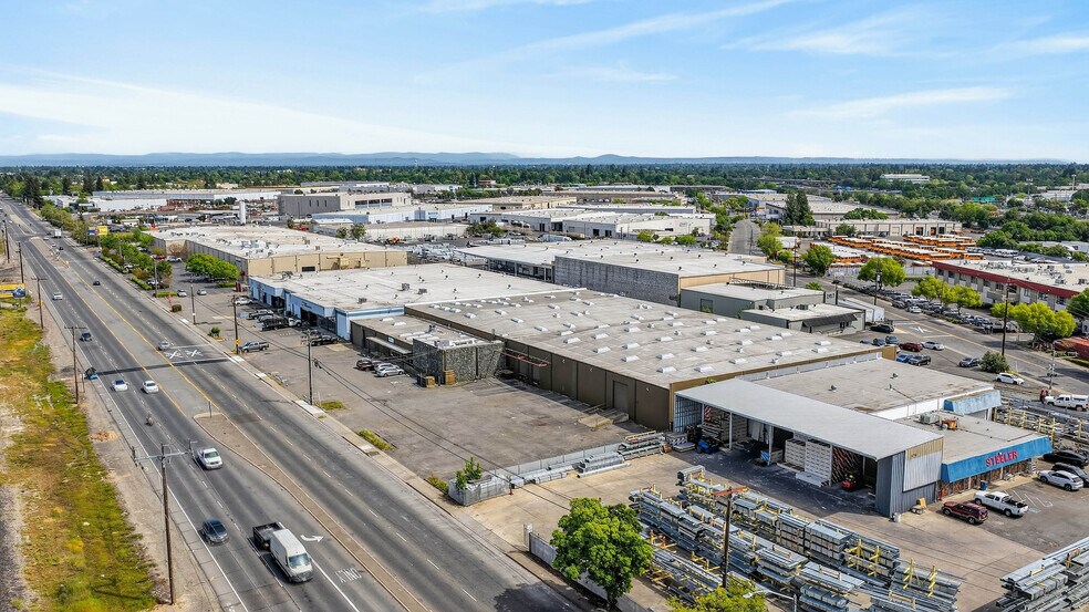 4320 Roseville Rd, North Highlands, CA à vendre - Photo du bâtiment - Image 2 de 10