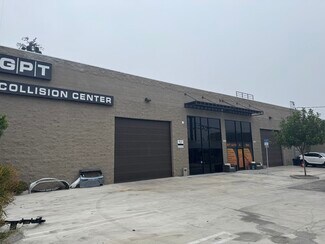 Plus de détails pour 7626 Balboa Blvd, Van Nuys, CA - Industriel à louer