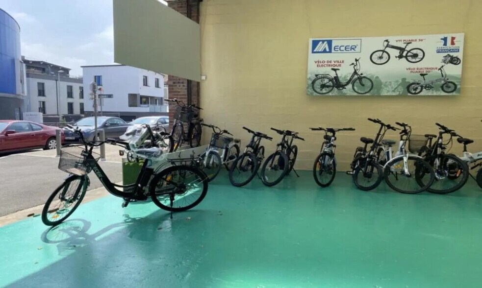 Bureau dans Bagnolet à louer - Photo du bâtiment - Image 2 de 14