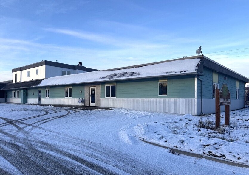 268 E Fireweed Ave, Palmer, AK à louer - Photo du bâtiment - Image 1 de 2