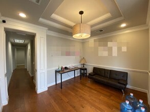 633 E Fernhurst Dr, Katy, TX for lease Interior Photo- Image 2 of 11
