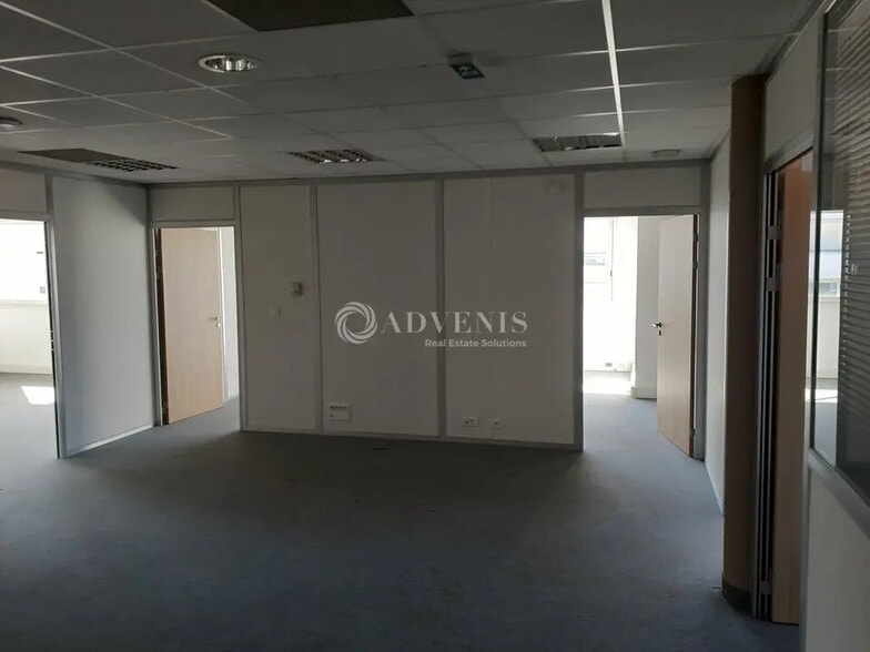 Office in Montpellier for lease - Interior Photo - Image 3 of 7