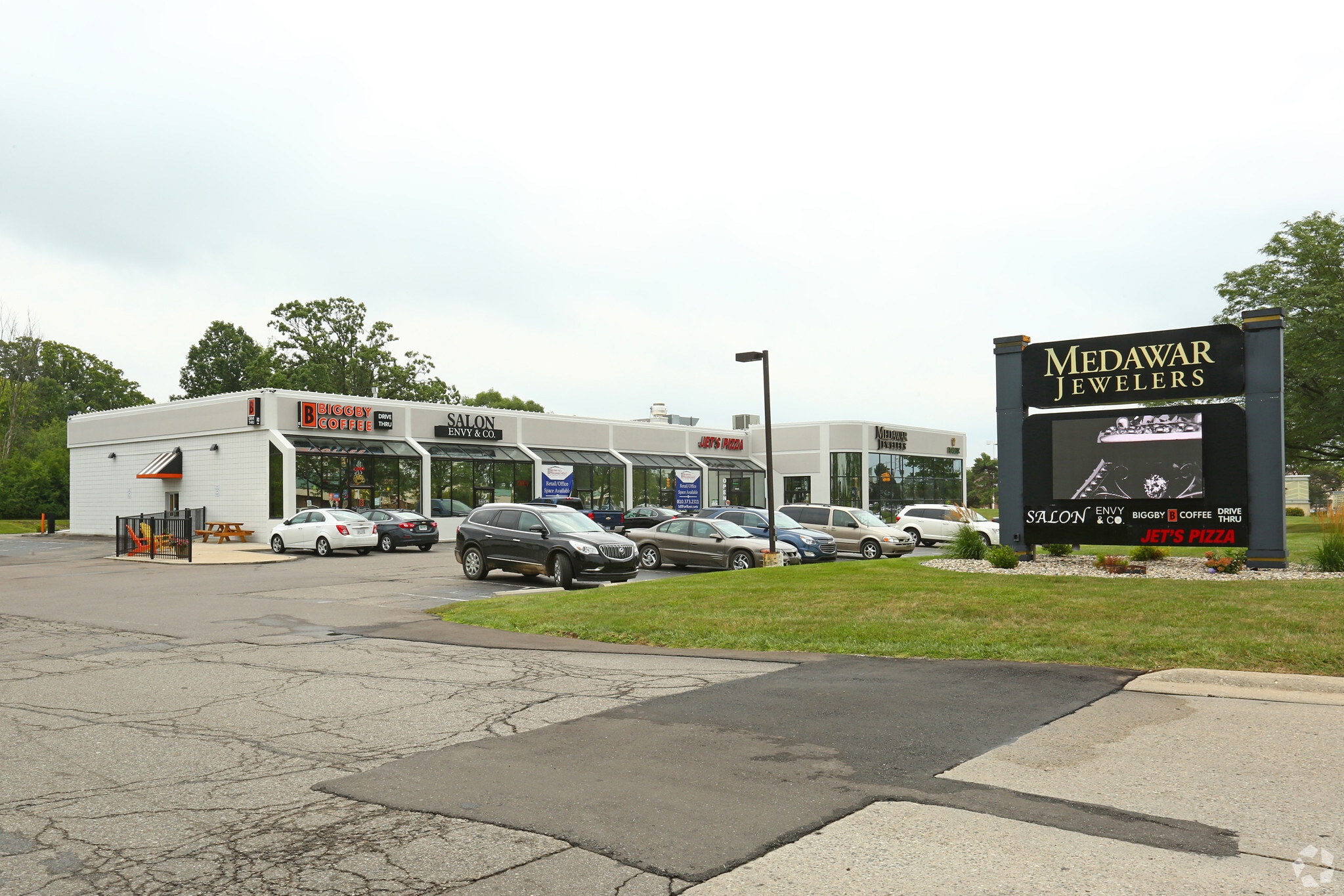 3093 S Linden Rd, Flint, MI for lease Primary Photo- Image 1 of 8