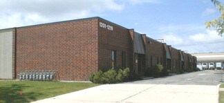 Plus de détails pour 1201-1219 Paramount Pky, Batavia, IL - Industriel à louer