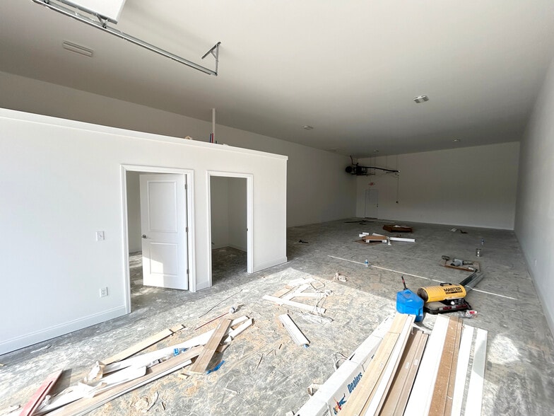 400 Red Squirrel St, Bowling Green, KY for sale - Building Photo - Image 2 of 14