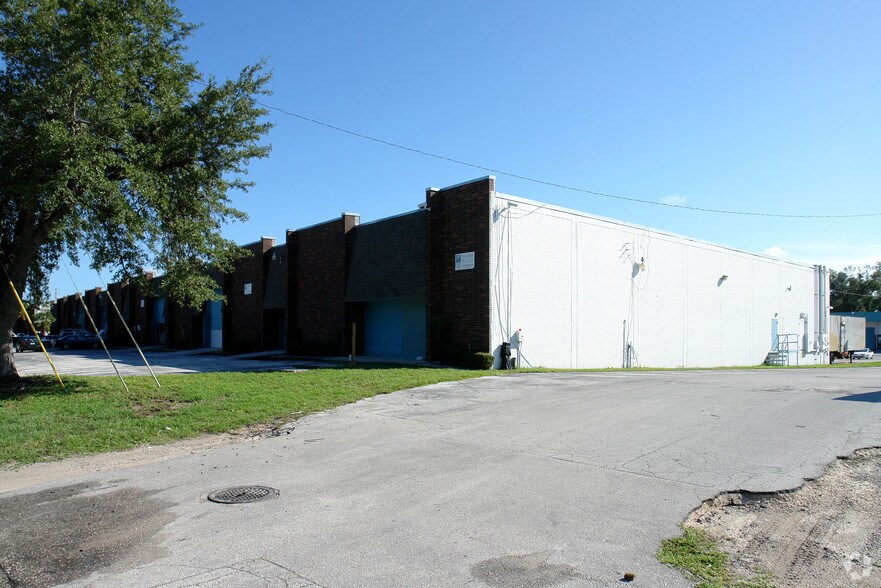 6121-6131 Anno Ave, Orlando, FL à louer - Photo du bâtiment - Image 3 de 17