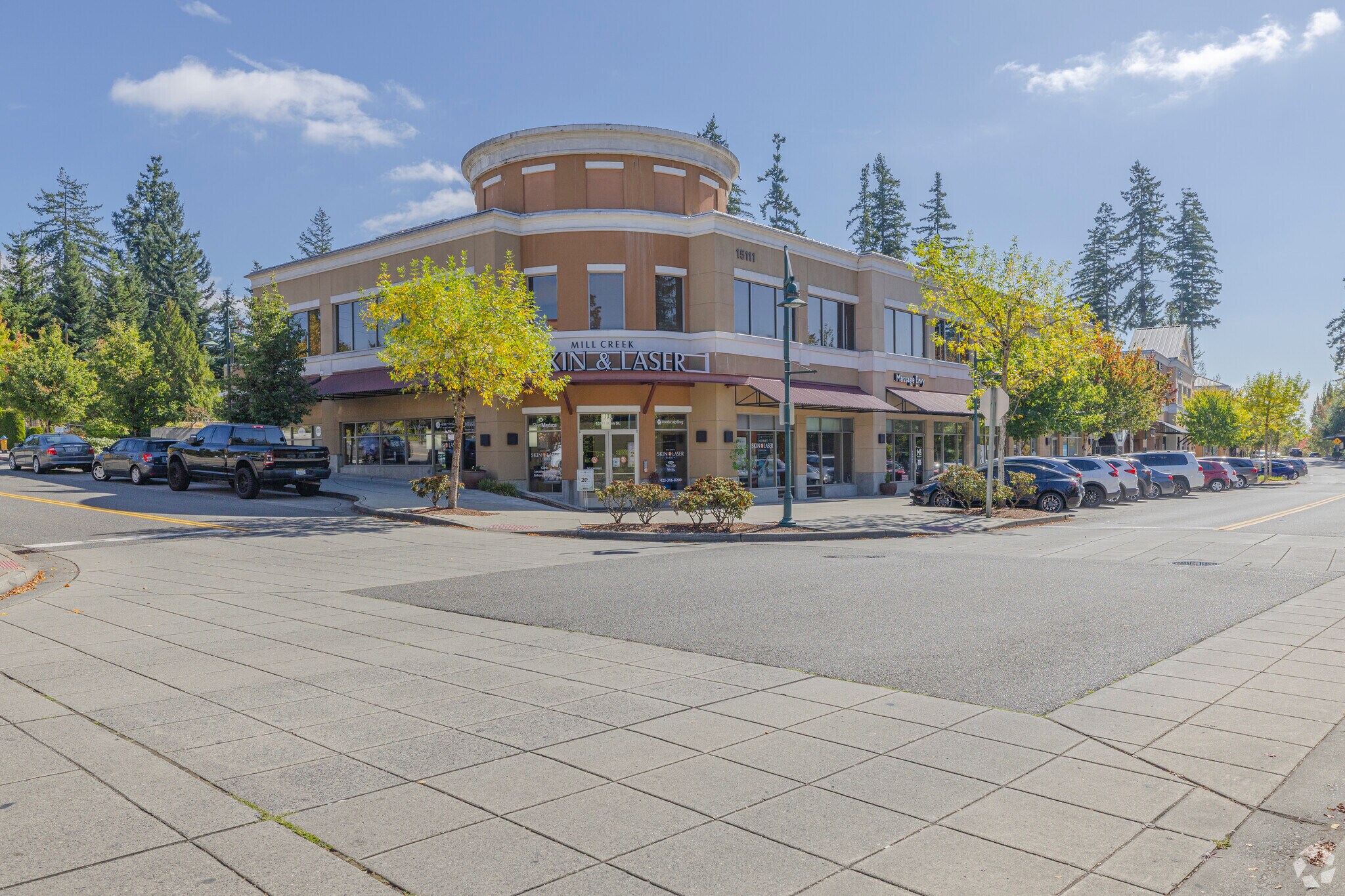 15111 Main St, Mill Creek, WA à vendre Photo principale- Image 1 de 1