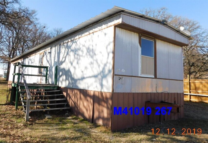 267 Tanner Cir, Lone Grove, OK for sale - Primary Photo - Image 1 of 1