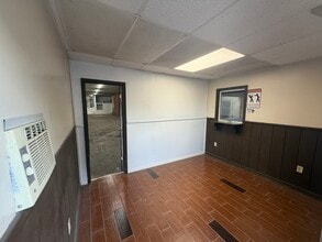 3031 S Holt Rd, Indianapolis, IN for sale Interior Photo- Image 2 of 11