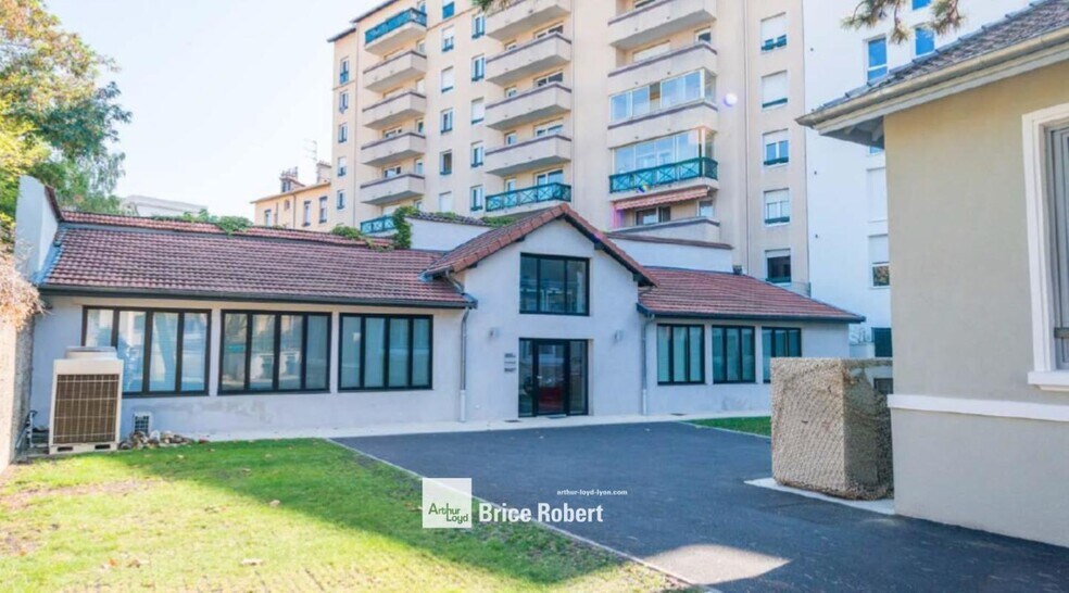 223 Route De Vienne, Lyon à vendre - Photo du bâtiment - Image 2 de 10