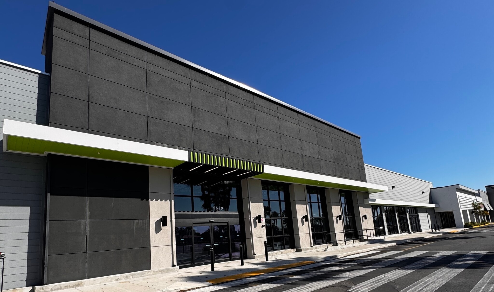 5502-5726 Cortez Rd W, Bradenton, FL for lease Primary Photo- Image 1 of 8