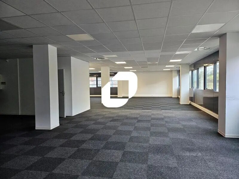 Office in Montpellier for lease Interior Photo- Image 1 of 18