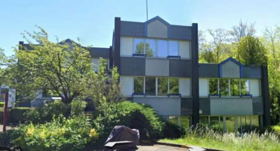 Office in Lissieu for sale - Building Photo - Image 3 of 14