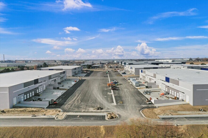 16740 Madison Rd, Nampa, ID à vendre - Photo du bâtiment - Image 2 de 9