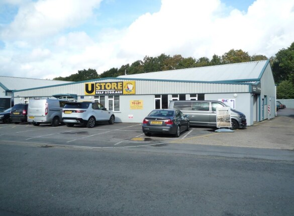 3-3A Vulcan Way, Sandhurst for lease Primary Photo- Image 1 of 2