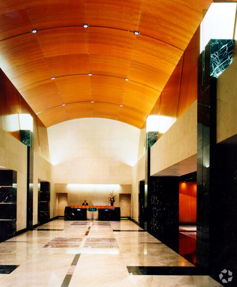 525 Market St, San Francisco, CA for lease - Lobby - Image 2 of 19