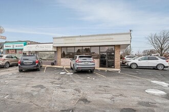 18703 E 10 Mile Rd, Roseville, MI à louer Photo intérieure- Image 2 de 13