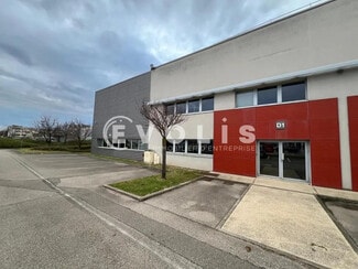 Plus de détails pour 50 Rue Jean Zay, Saint-Priest - Local d'activités à louer