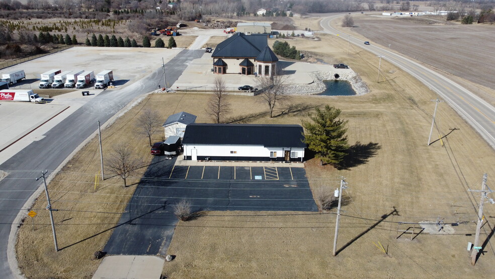 9 Enterprise Dr, LaSalle, IL à louer - Photo du bâtiment - Image 2 de 7