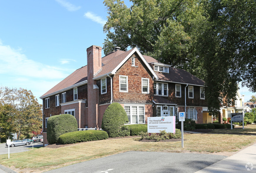 205 W Main St, New Britain, CT for sale - Primary Photo - Image 1 of 1