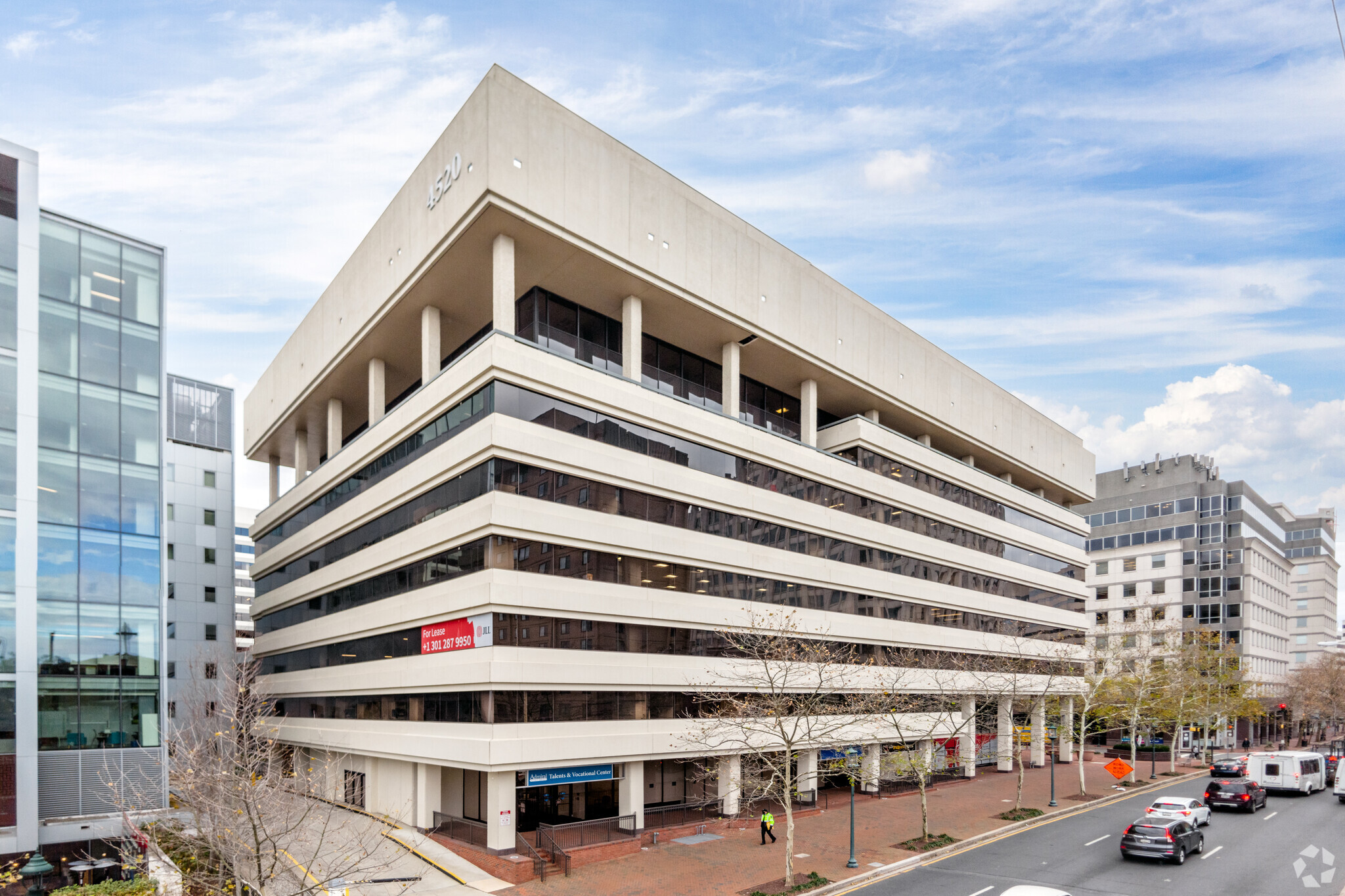 4520 East West Hwy, Bethesda, MD à louer Photo du bâtiment- Image 1 de 10