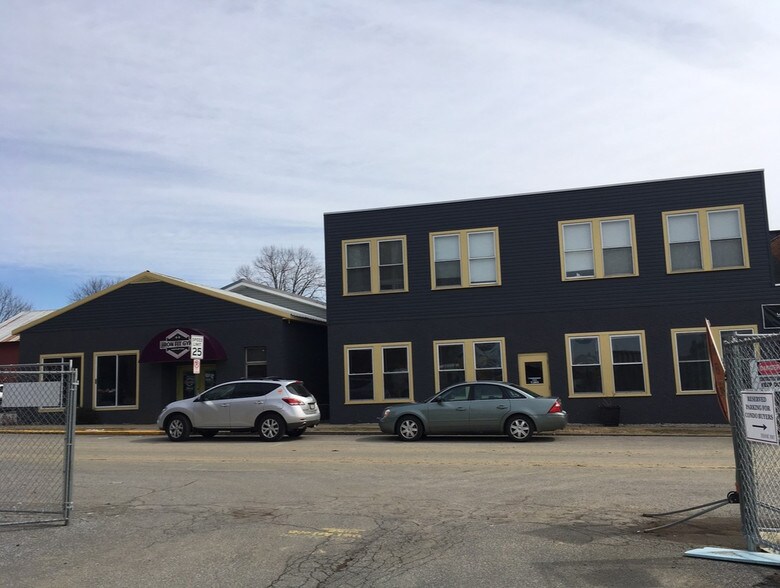 105 Warwick St, Lititz, PA à vendre - Photo du bâtiment - Image 3 de 29