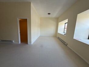 49 S 4th Ave, Mount Vernon, NY for lease Interior Photo- Image 1 of 2