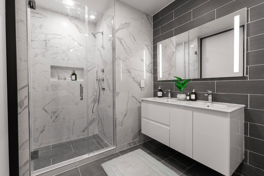 231 W 20th St, New York, NY for sale - Building Photo - Image 3 of 14