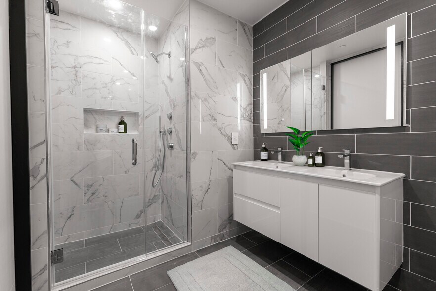 231 W 20th St, New York, NY à vendre - Photo du bâtiment - Image 3 de 14