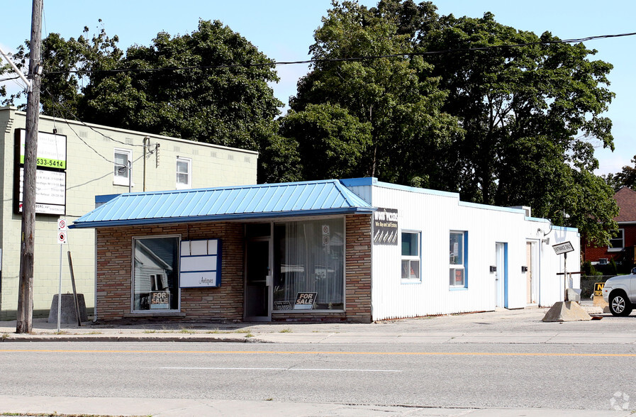 200 Huron St, Woodstock, ON for sale - Primary Photo - Image 1 of 4