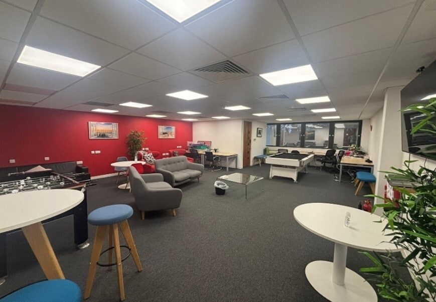 Perrywood Business Park, Redhill à louer Photo intérieure- Image 1 de 3