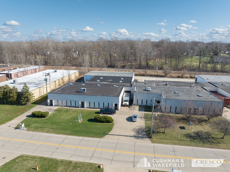 8710 East Ave, Mentor, OH for lease - Building Photo - Image 3 of 6