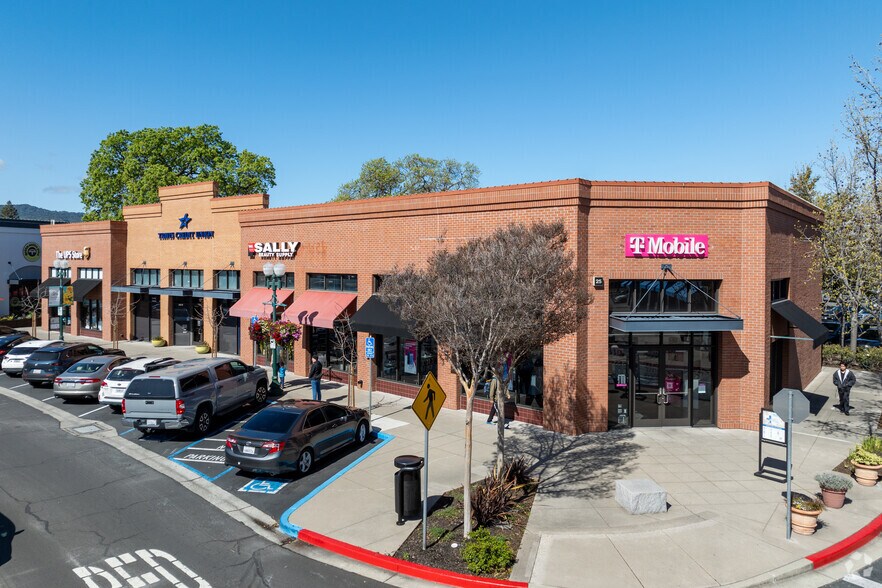 115-125 Crescent Dr, Pleasant Hill, CA à louer - Photo du bâtiment - Image 2 de 11