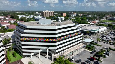 12000 Biscayne Blvd, Miami, FL à louer - Vid o a rienne 