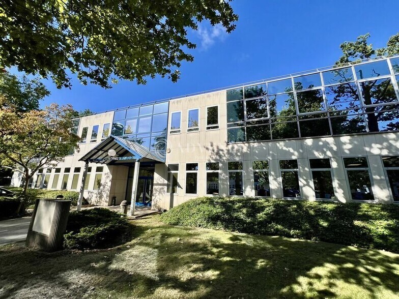 5 Avenue Rosa Luxembourg, Éragny à louer - Photo du bâtiment - Image 1 de 12