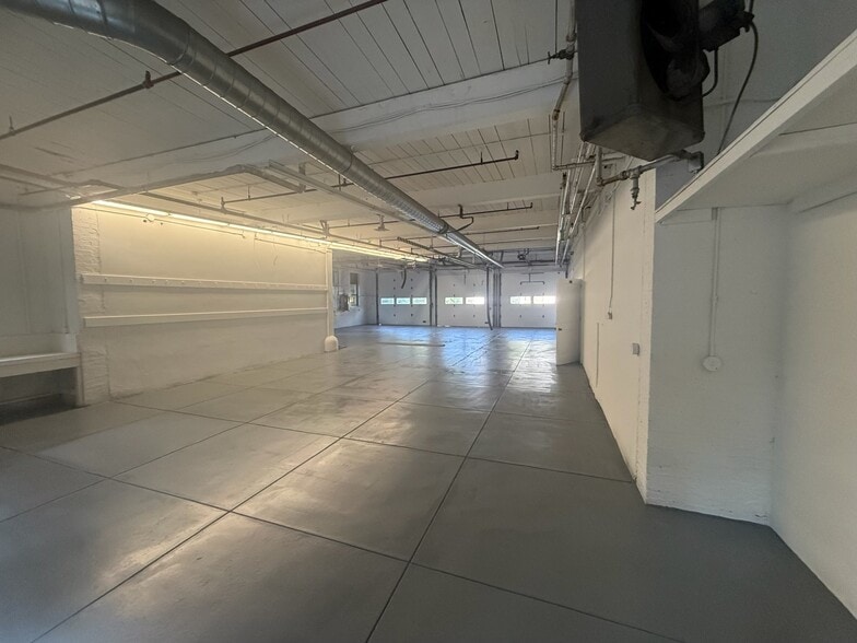 15 Water St, Leicester, MA for lease - Building Photo - Image 1 of 9