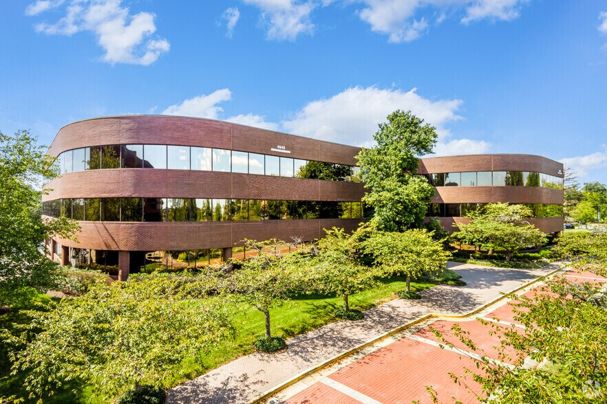 4640 Forbes Blvd, Lanham, MD à louer - Photo du bâtiment - Image 1 de 16
