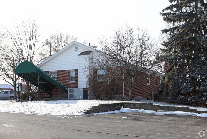 3944 Indian Ripple Rd, Dayton, OH à vendre - Photo du bâtiment - Image 2 de 2