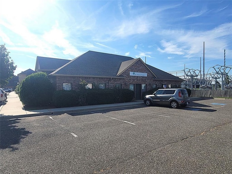 1630 SW 122nd St, Oklahoma City, OK for sale - Building Photo - Image 2 of 12