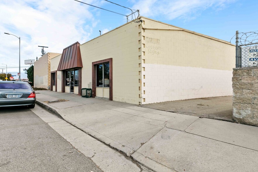 12712 Saticoy St, North Hollywood, CA for lease - Building Photo - Image 2 of 59