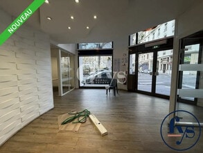 Bureau dans Lyon à louer Photo du bâtiment- Image 1 de 4