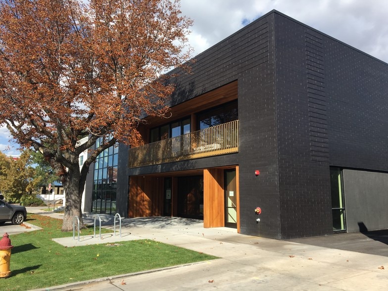 155 E 900 S, Salt Lake City, UT for lease - Building Photo - Image 2 of 15