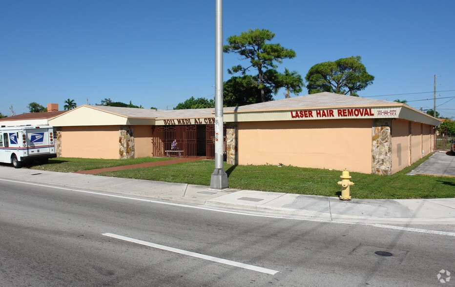 3011 W Flagler St, Miami, FL à louer - Photo du bâtiment - Image 3 de 17