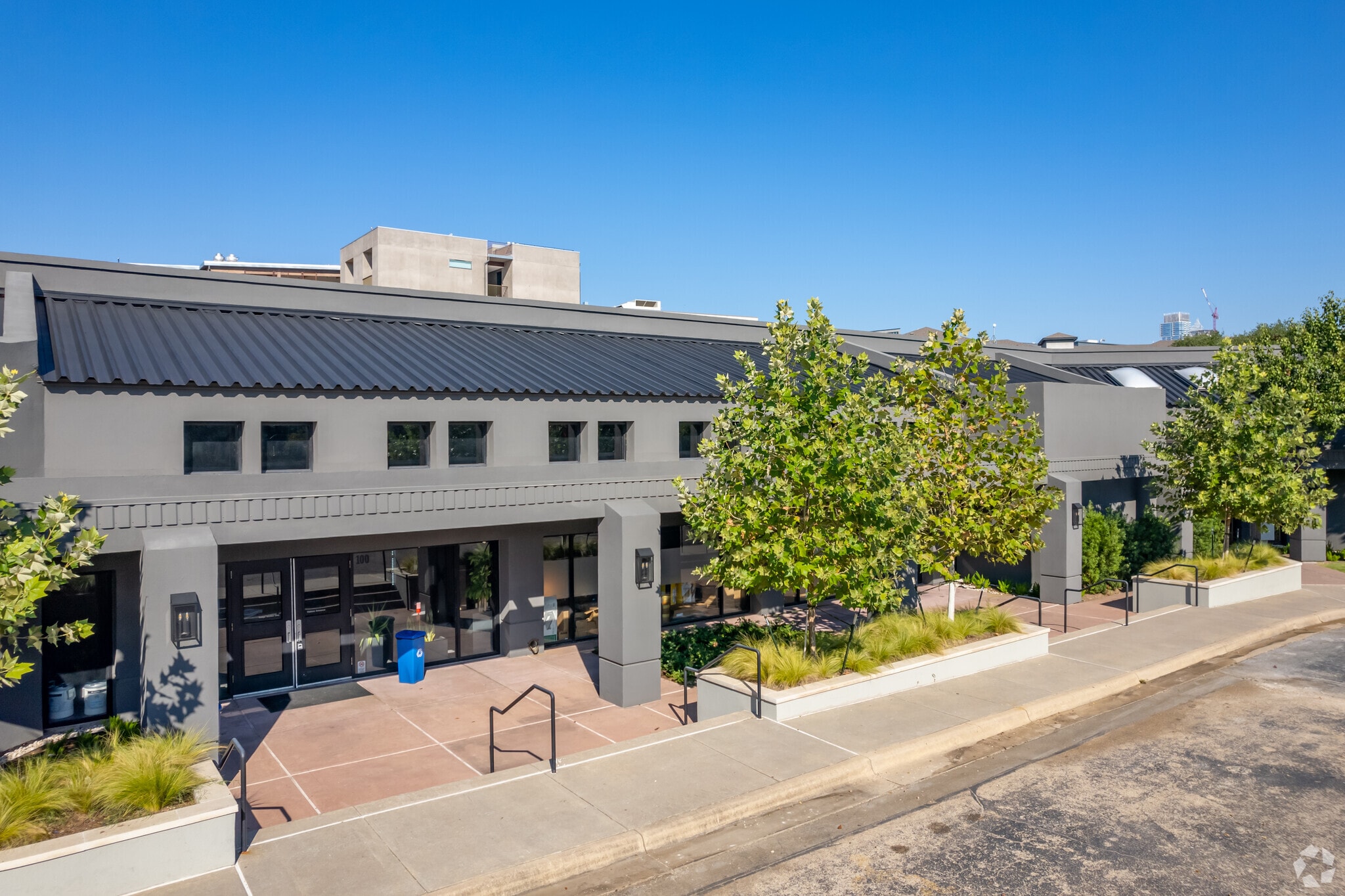 200 Academy Dr, Austin, TX for lease Primary Photo- Image 1 of 7