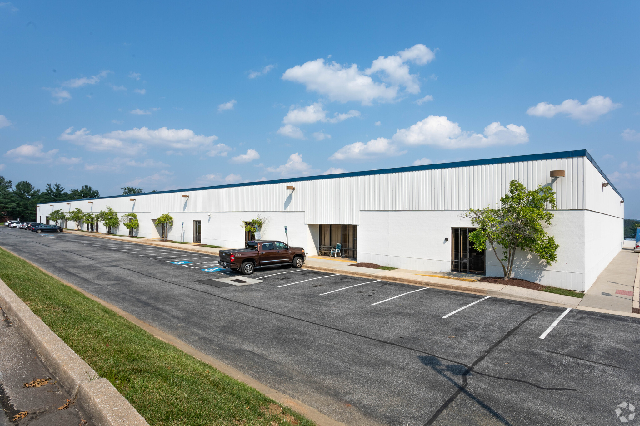 7144-7162 Ambassador Rd, Windsor Mill, MD for lease Primary Photo- Image 1 of 4