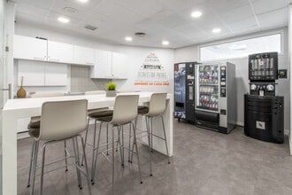 Calle del Pinar, 5, Madrid, Madrid for lease Interior Photo- Image 2 of 16