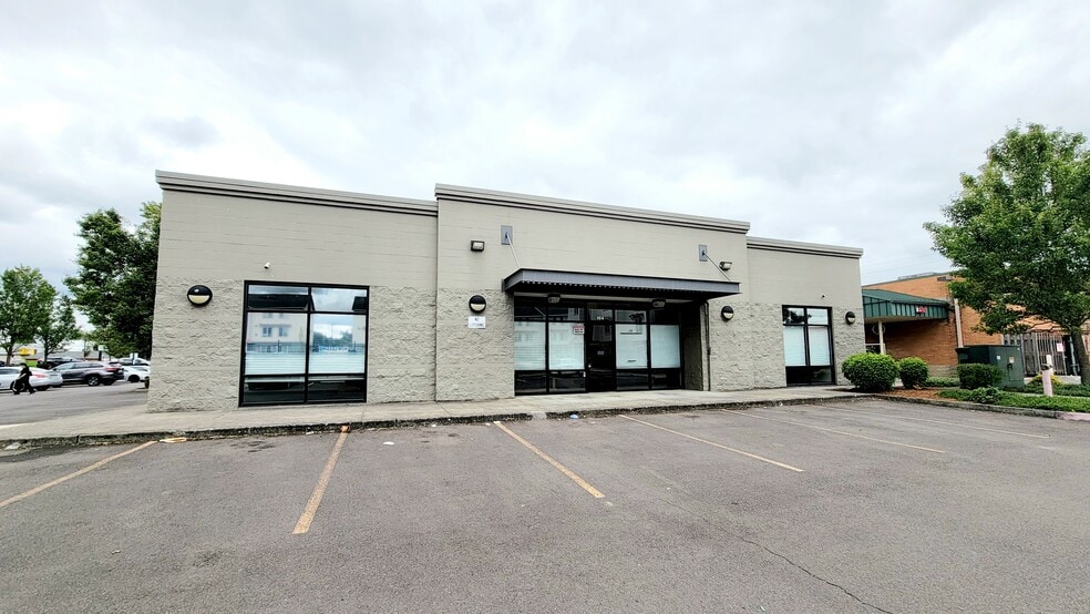 State St, Salem, OR for lease - Building Photo - Image 2 of 7