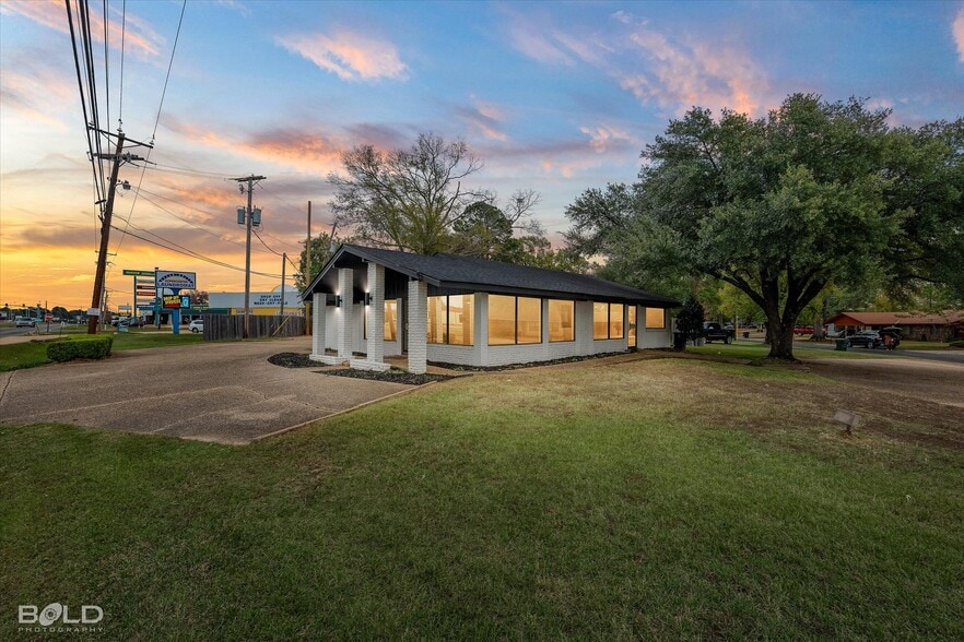 9099 Mansfield Rd, Shreveport, LA à vendre - Photo du bâtiment - Image 2 de 55